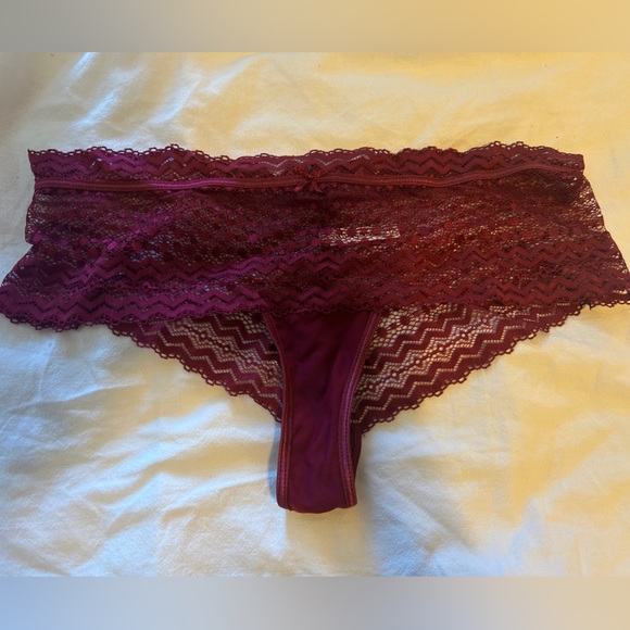 BNWT La Vie En Rose Lace 2 Piece Bra/Panty Set - Picture 12 of 13